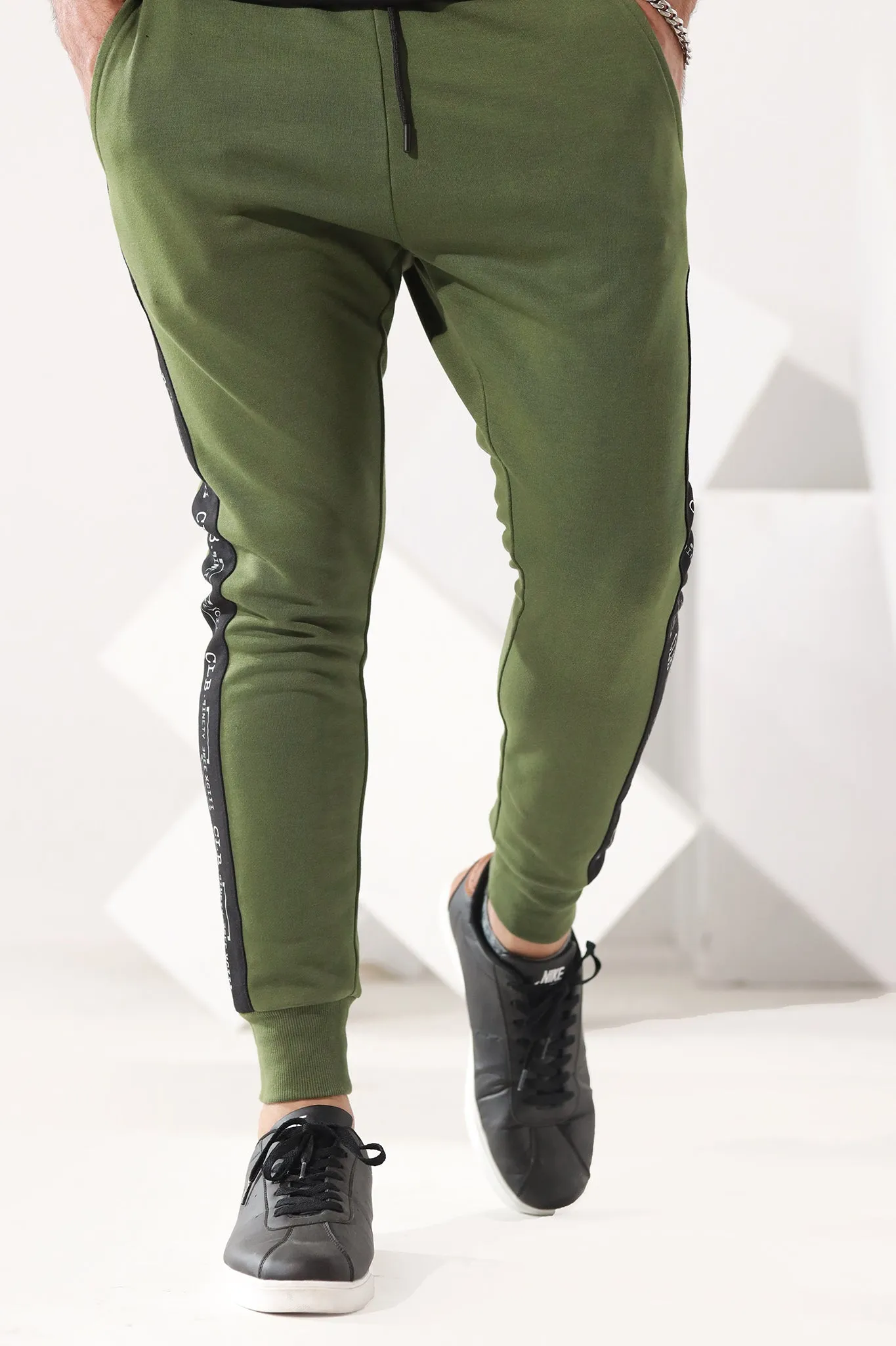 Club 93 Jogger Pants - W20 - MTR012R