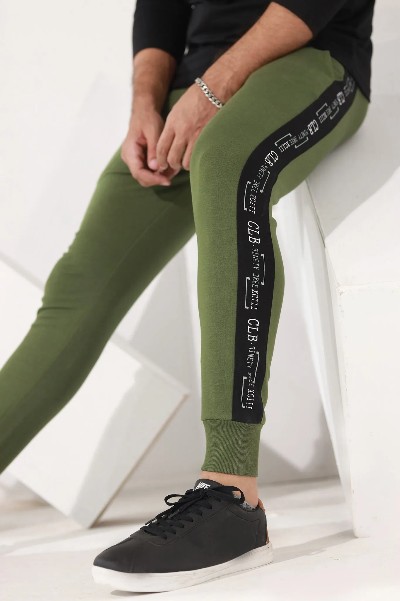 Club 93 Jogger Pants - W20 - MTR012R