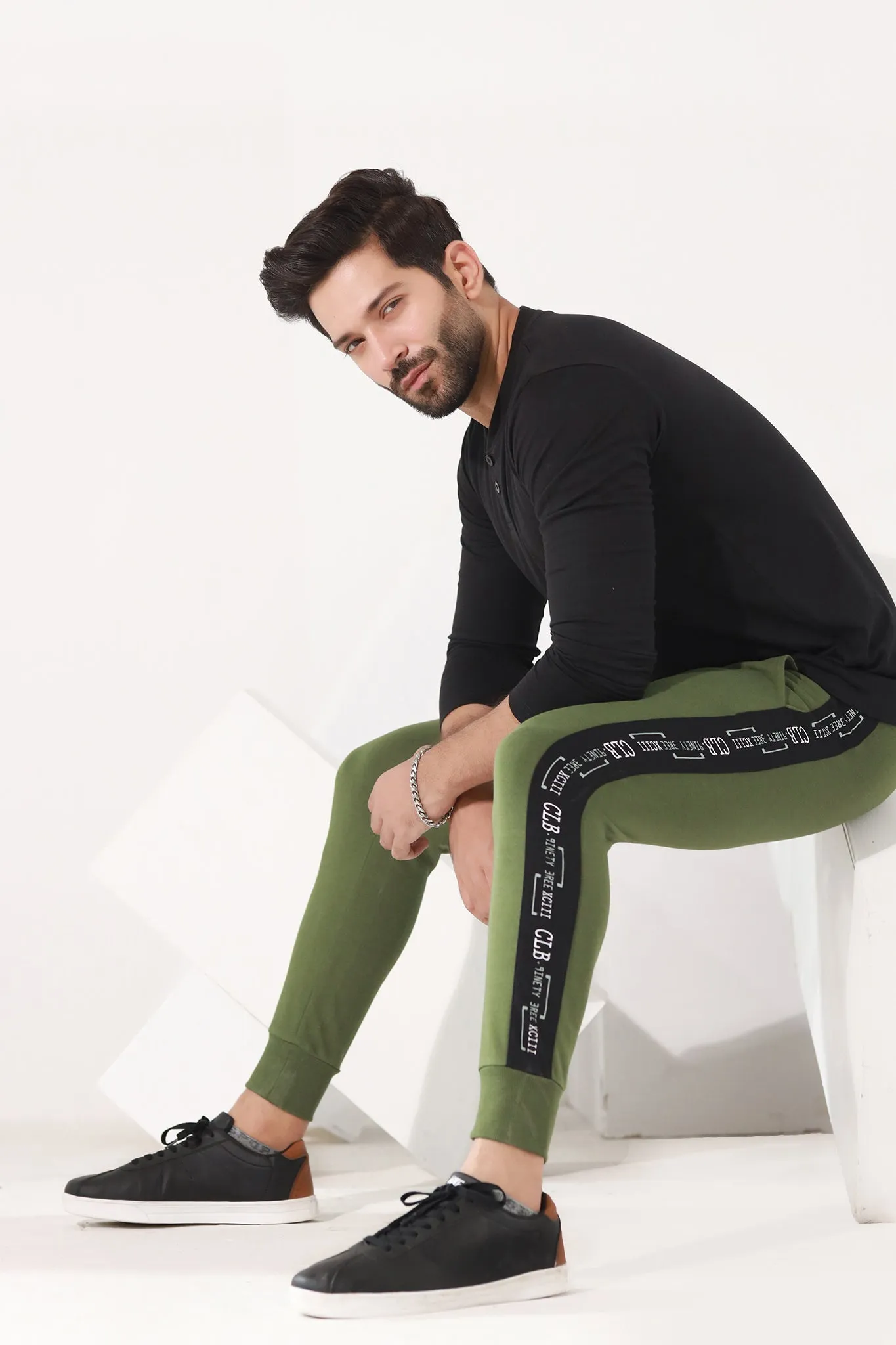 Club 93 Jogger Pants - W20 - MTR012R