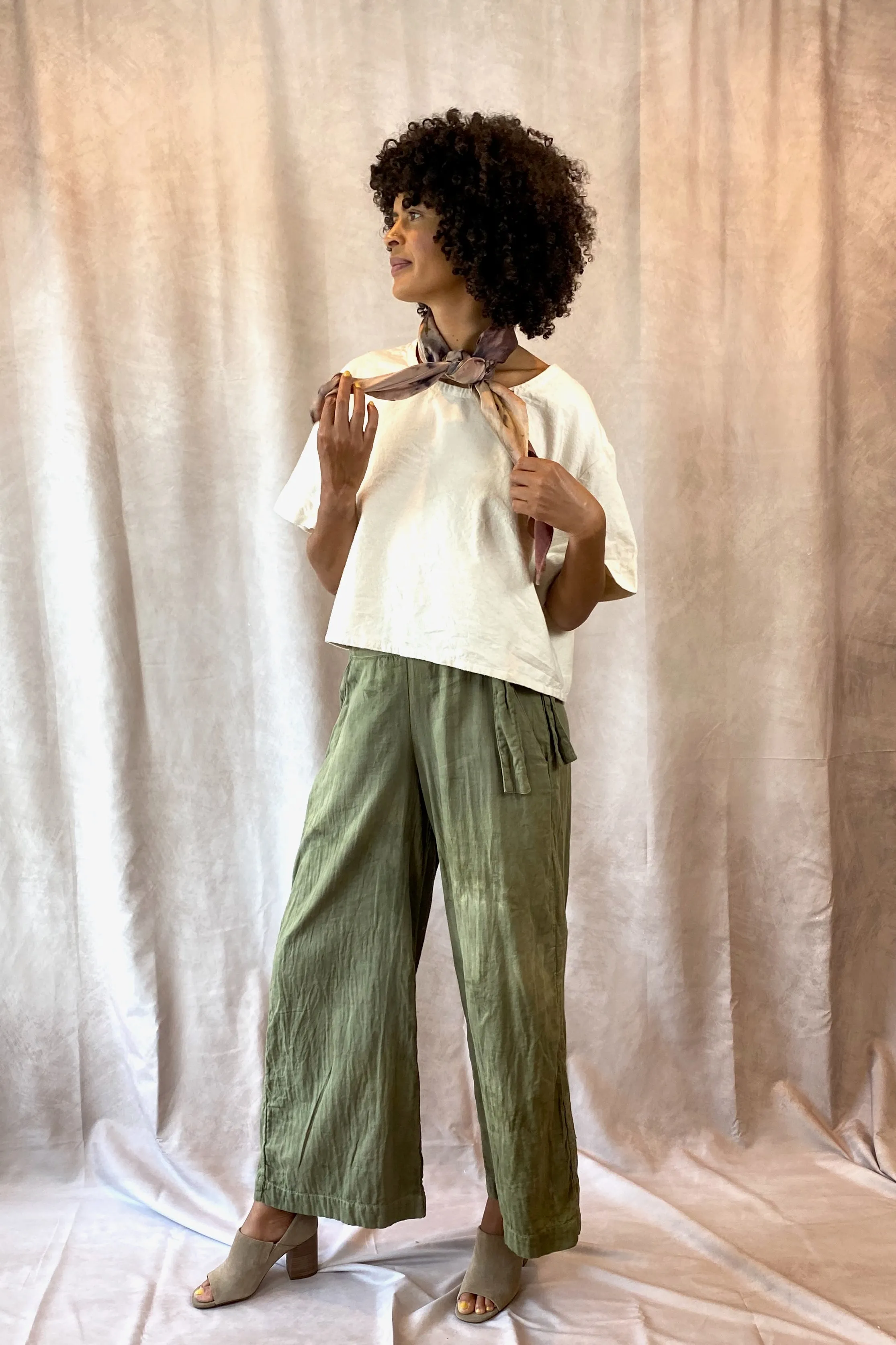 Ida Pant - Flowy Adjustable Pants Organic Cotton in Olive Green